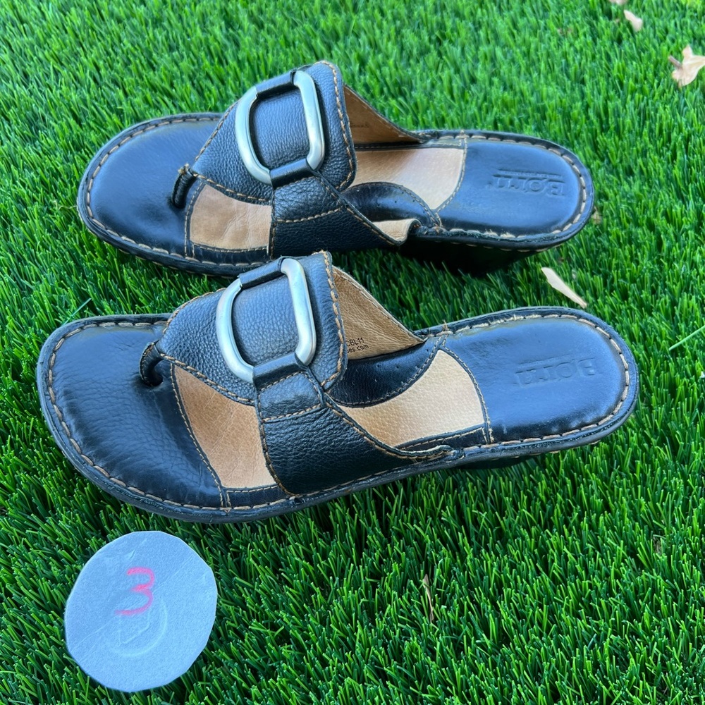 Born wedge’s sandals